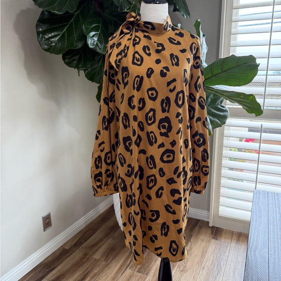 Who What Wear Leopard Print Blouse - Picture 1 of 8